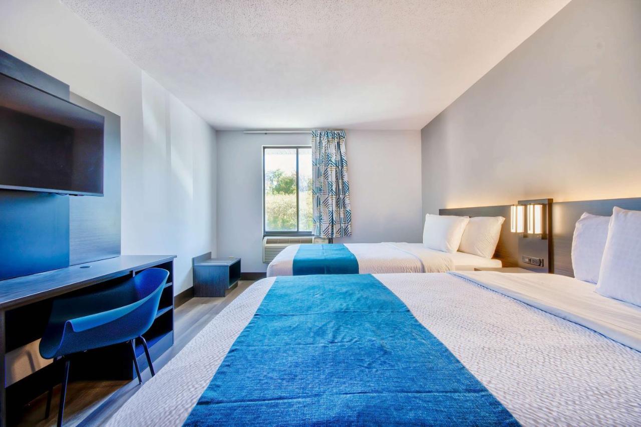 Motel 6 Jeffersonville, In Bagian luar foto